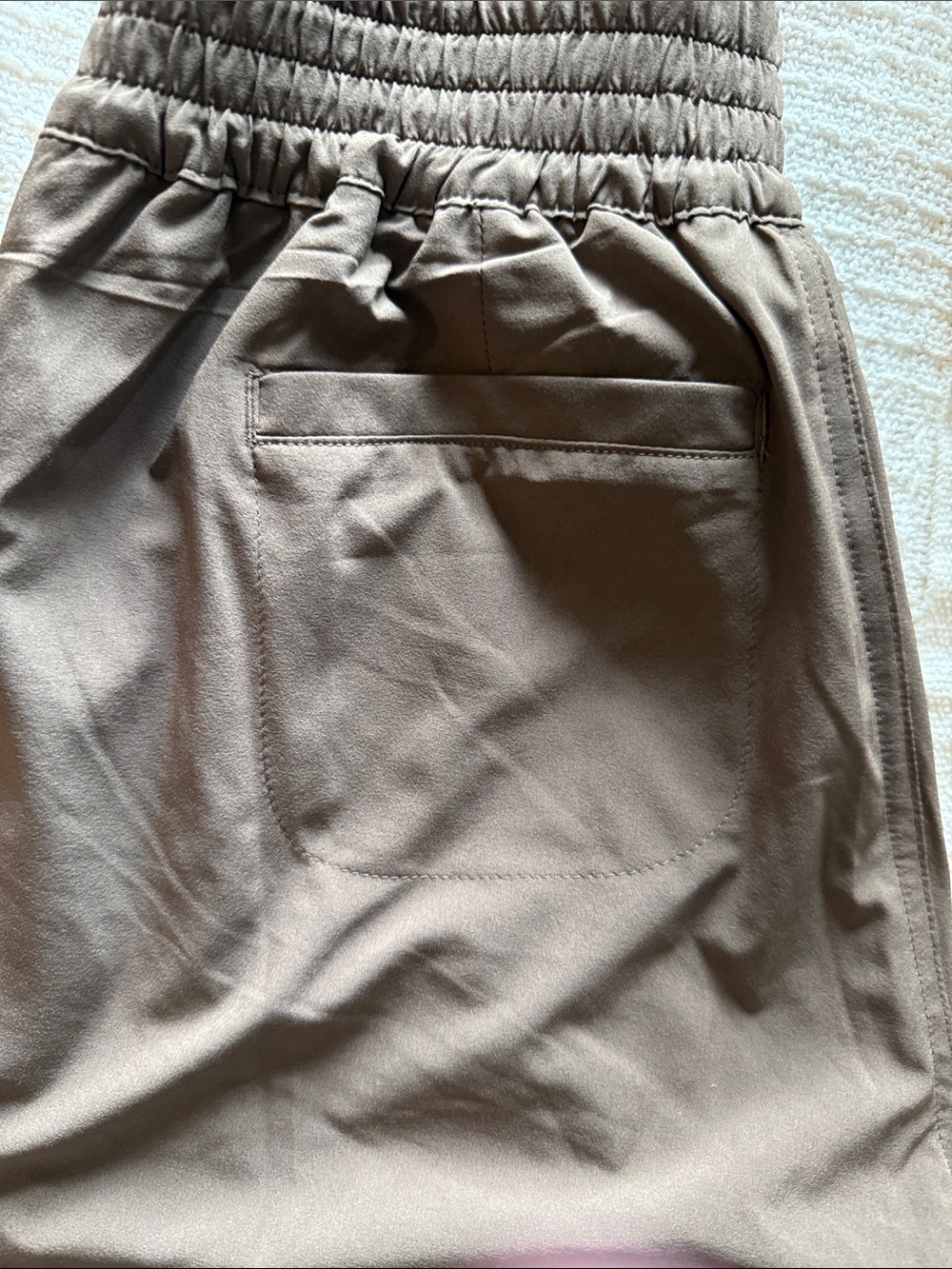 Athleta Women’s Chelsea Cargo Lined Pant
Excellent Cindition Taupe Color Size 0 - Picture 3 of 4